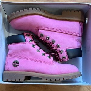TIMBERLAND Fuchsia Pink and Black Ankle Boots